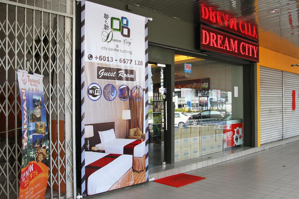 Dream City Кучинг Экстерьер фото